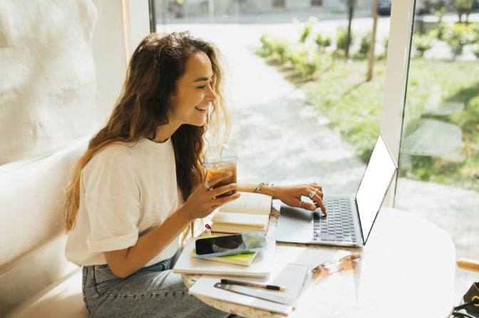Working With a Freelance VA: A Starter Guide